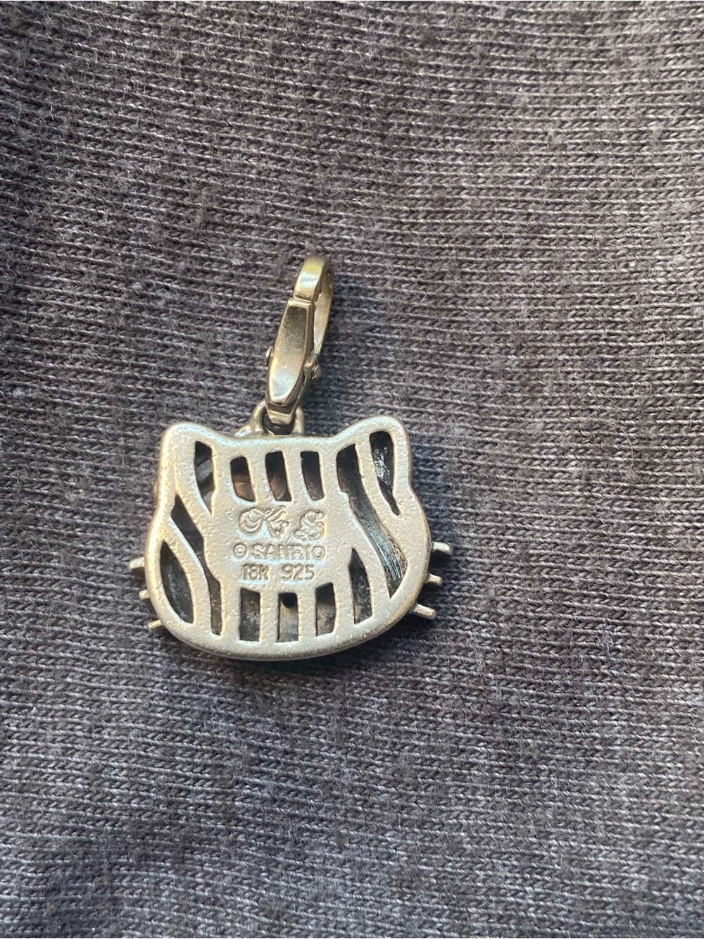 Kimora lee Simmons hello kitty pendant - Picture 2 of 3